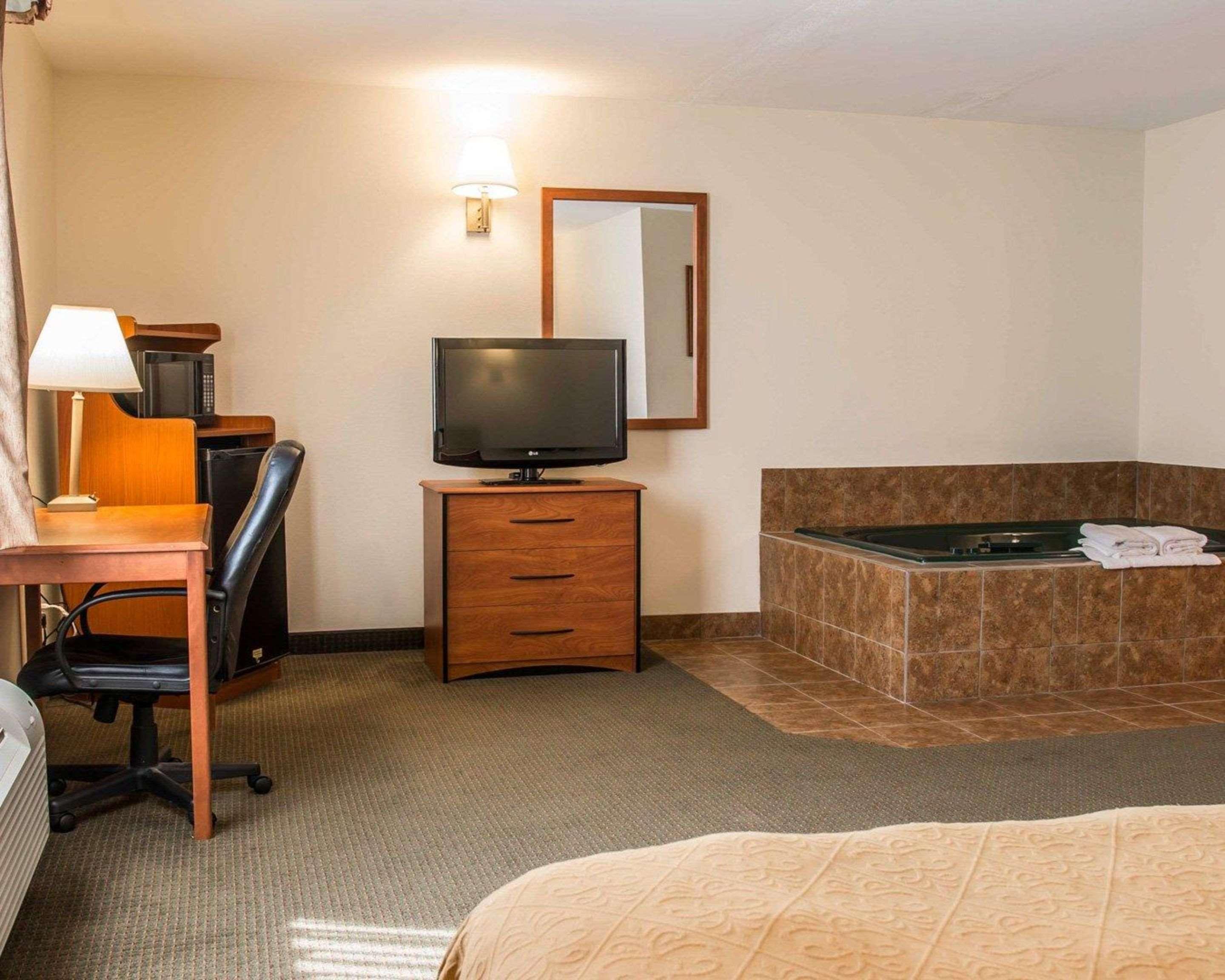 Quality Inn Durand I-69 Buitenkant foto