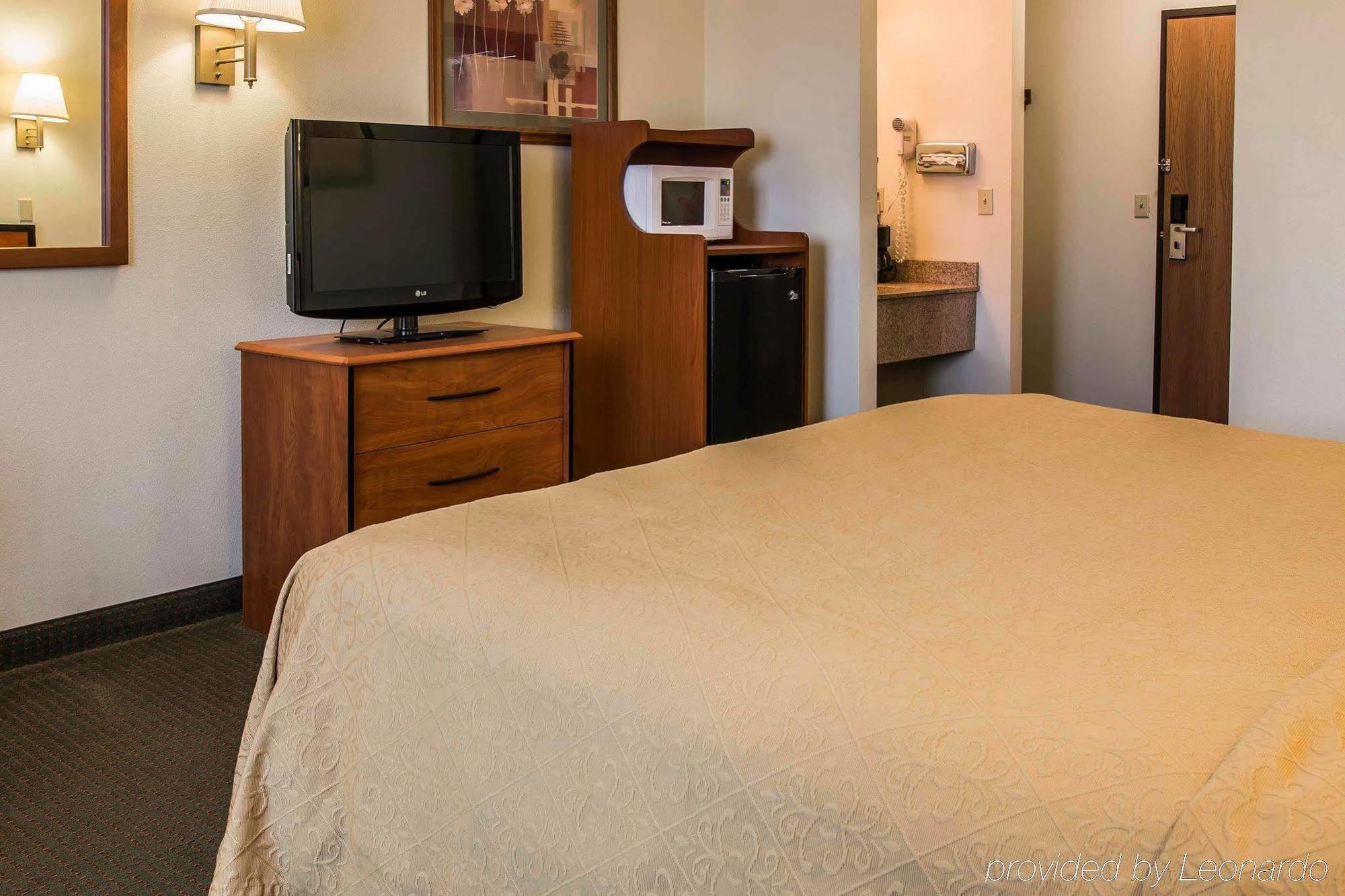 Quality Inn Durand I-69 Buitenkant foto